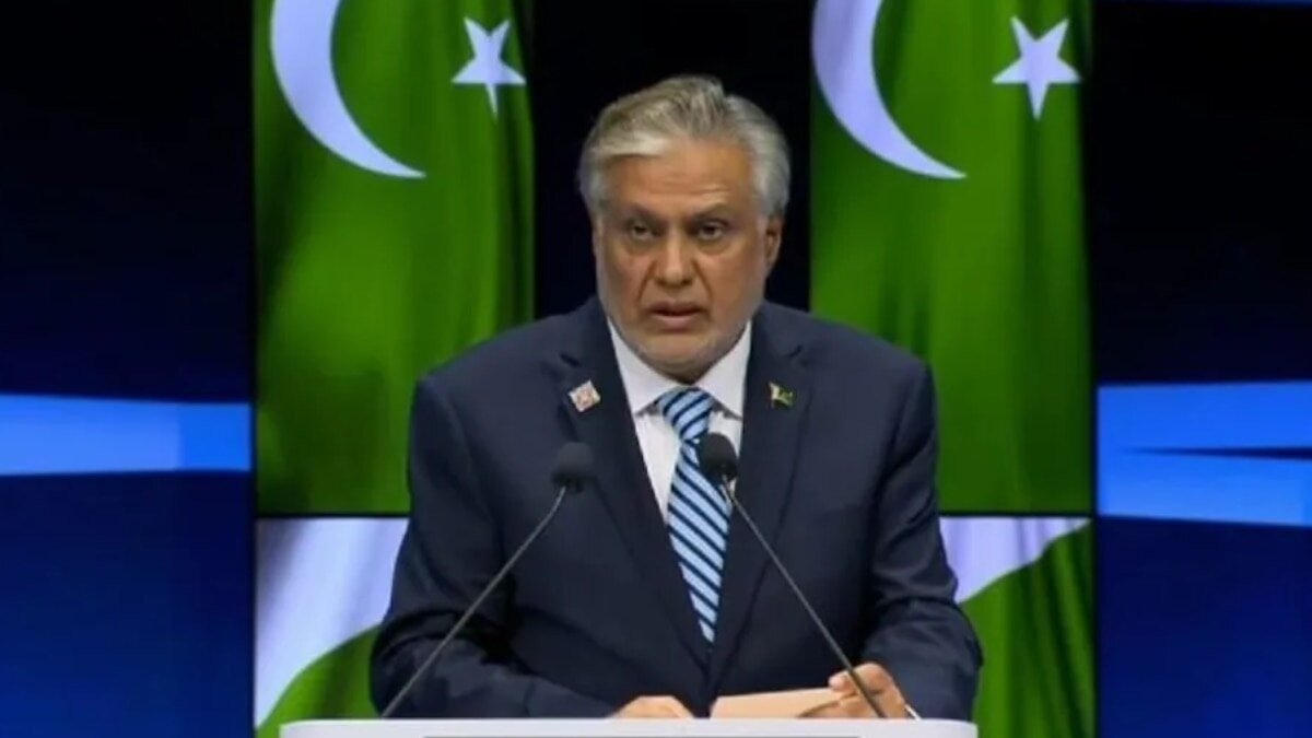 6850b9cc2e1d8-pakistans-foreign-minister-ishaq-dar-cried-in-front-of-afghanistan-174142264-16x9.png