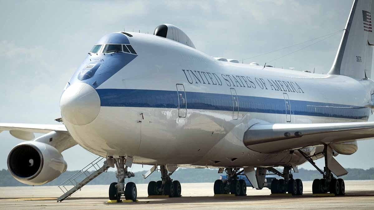 68539440a9d6d-us-doomsday-plane-doomsday-aircraft-nuclear-war-193819123-16x9.jpg