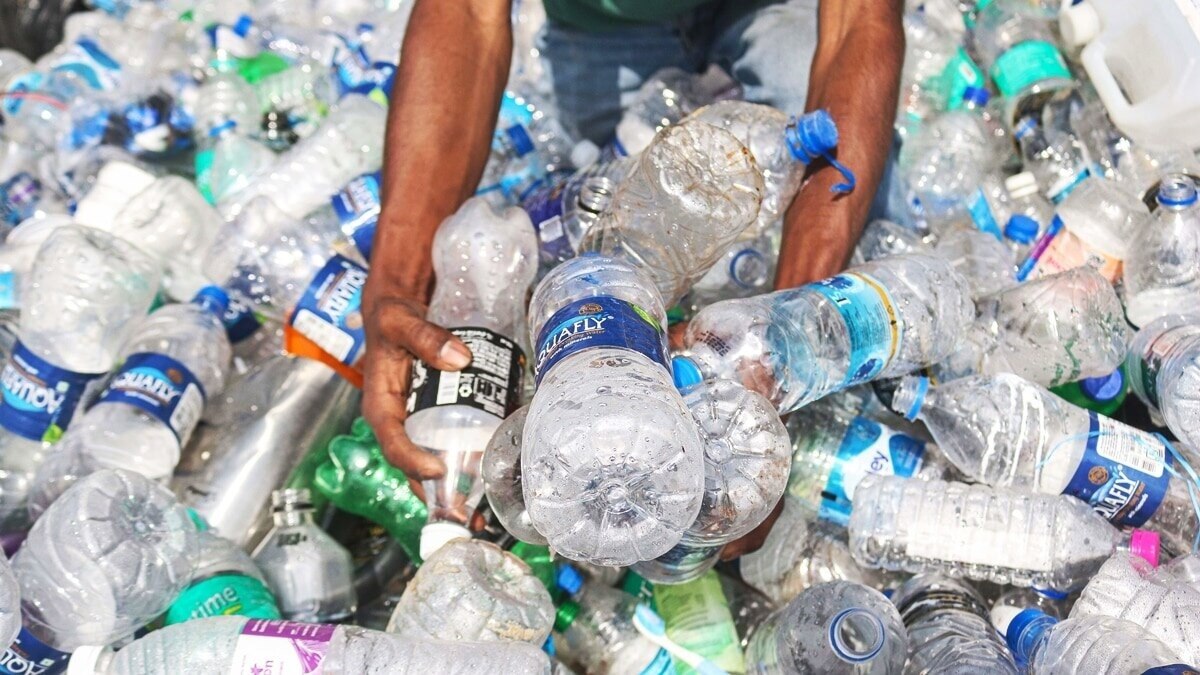 68623968dd510-plastic-pollution-301443160-16x9.jpg