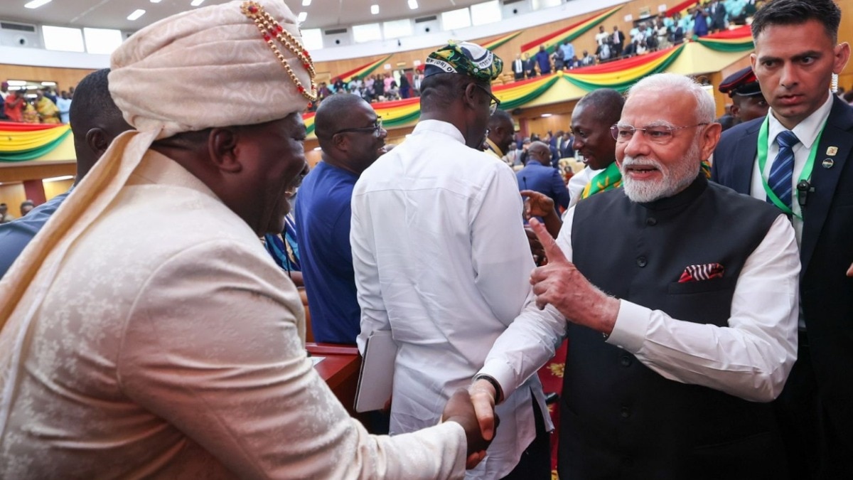 6866c0fca89b9-ghanas-mp-arrives-to-meet-pm-modi-in-indian-attire-034215106-16x9.png