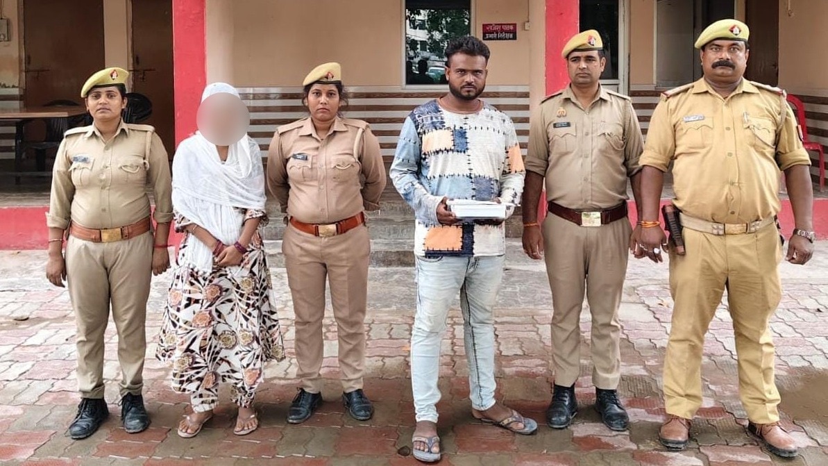 686f6a05cb9ab-sheeba-and-farhan-in-the-custody-of-unnao-police-102135745-16x9.jpg