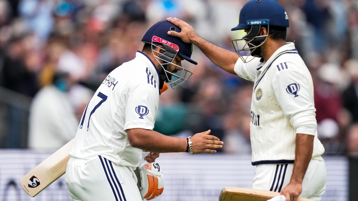 68832672d95f1-rishabh-pant-being-greeted-by-outgoing-batter-shardul-thakur-253833169-16x9.jpg