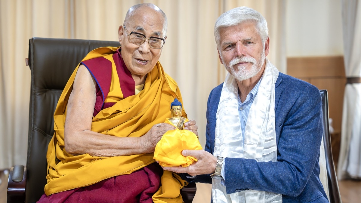 689bdc9b32d60-petr-pavel-dalai-lama-meeting-13301277-16x9.png
