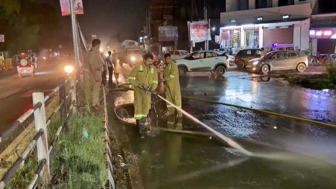 69cb6086aa27d-baghpat-fire-brigade-team-washing-the-road-photo-screengrab-314953322-16x9.jpg