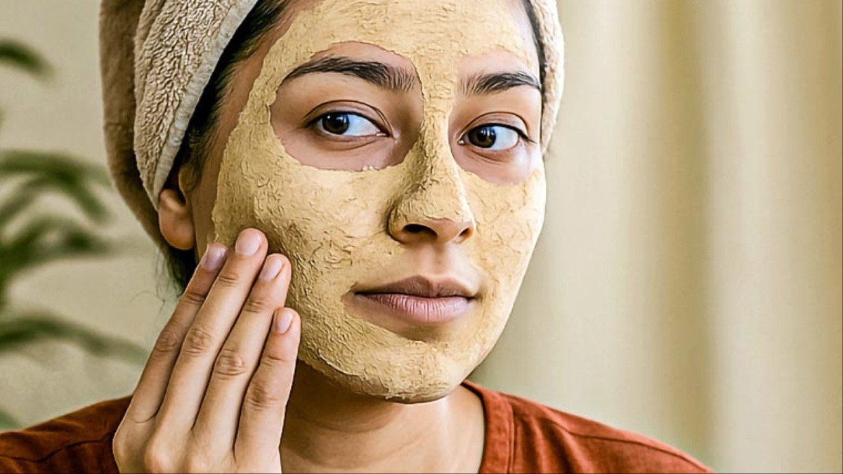 69cbaa4c6a4f5-multani-mitti-face-pack-for-glowing-skin-310438790-16x9.jpg