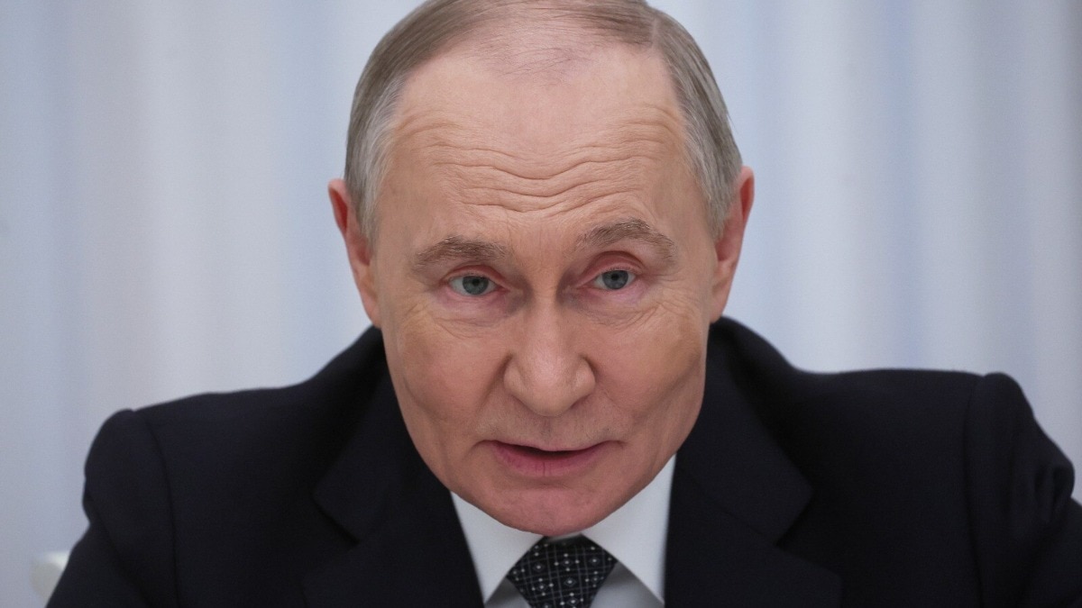 69cd7fa06e667-putin-012706997-16x9.jpeg