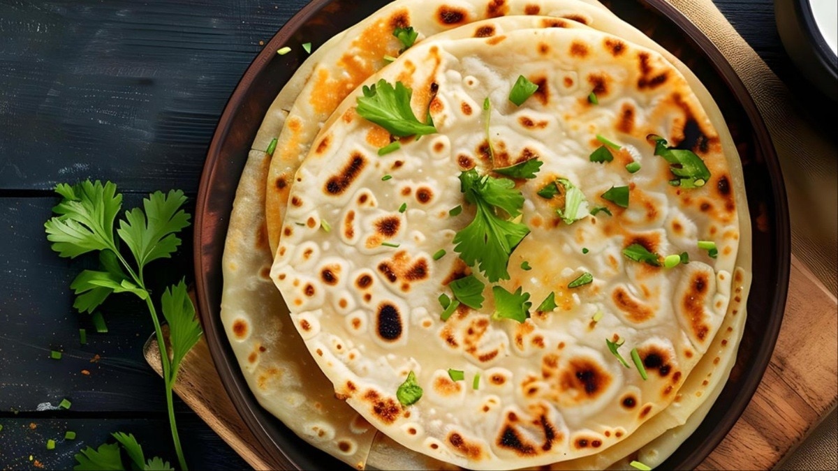 69d08c31e6685-makhmali-roti-recipe-045731329-16x9.jpg