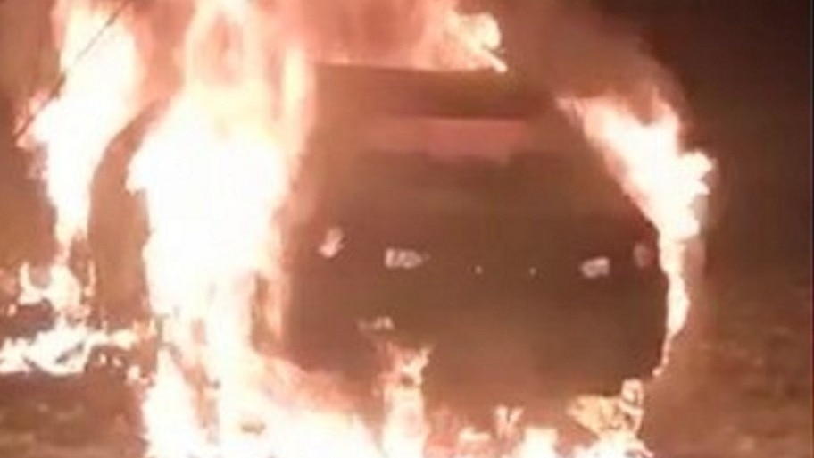 69dcfaea22929-car-on-fire-131708591-16x9.jpg